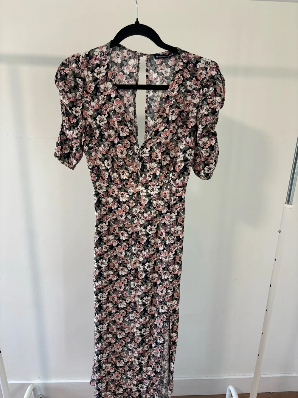 Abercrombie & Fitch Black Floral Puff-Sleeve Maxi Dress size small